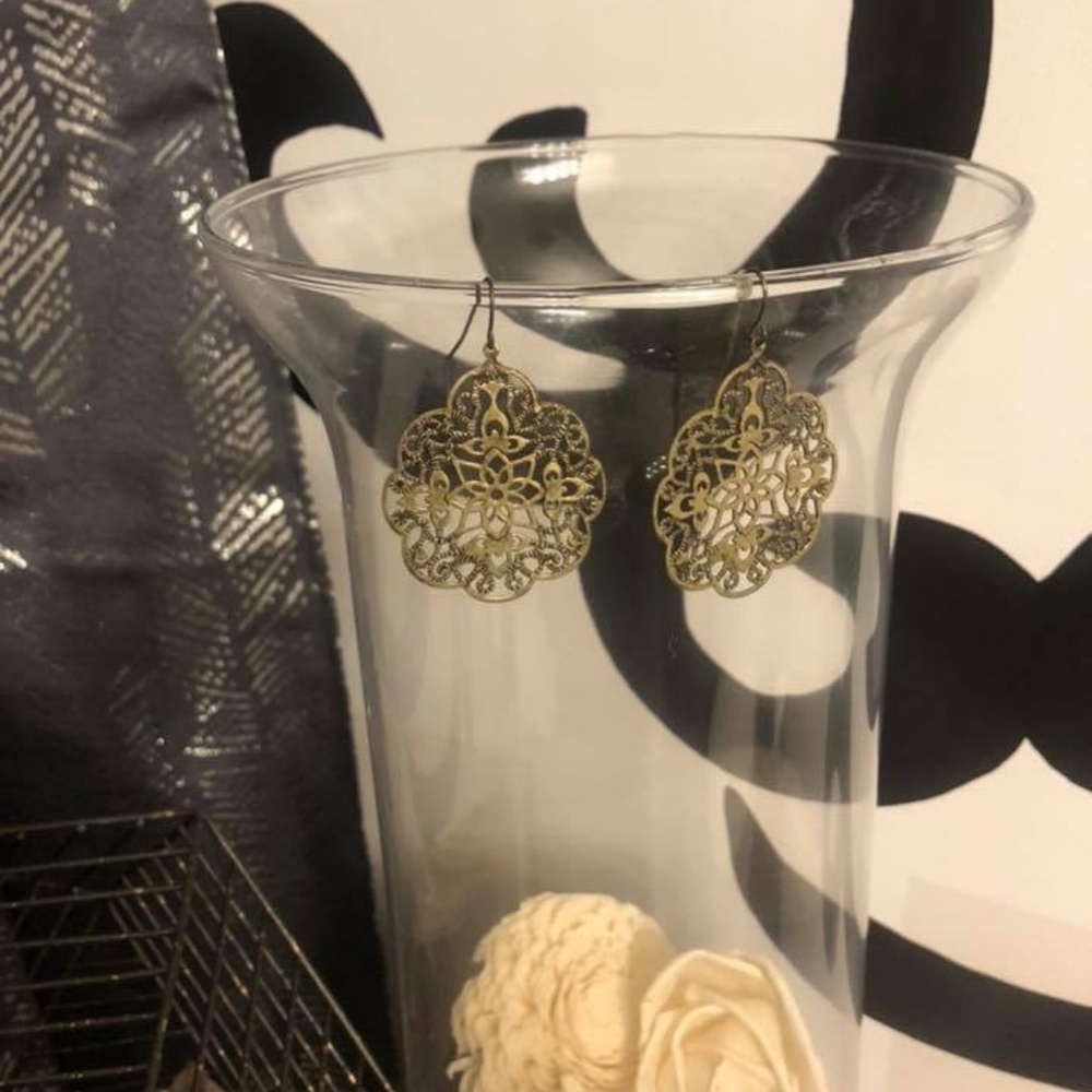 Gold Filigree Hanging Earrings